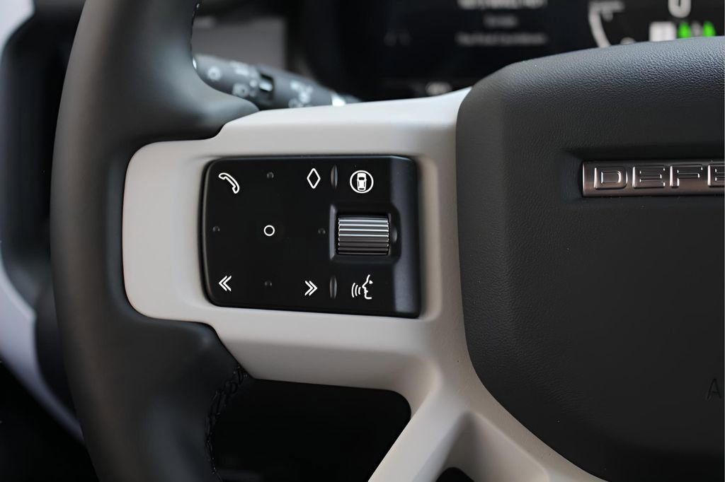 New 2025 Land Rover Defender 110 S AWD/4WD image 20