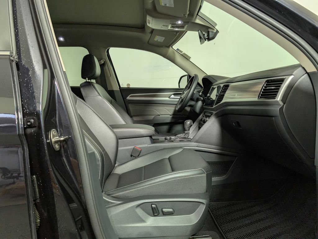 Used 2023 Volkswagen Atlas SEL image 11