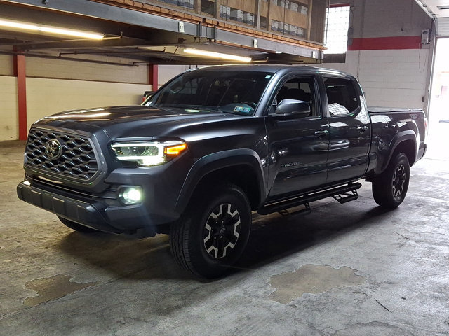Used 2022 Toyota Tacoma TRD Off-Road w/ Technology Package image 3