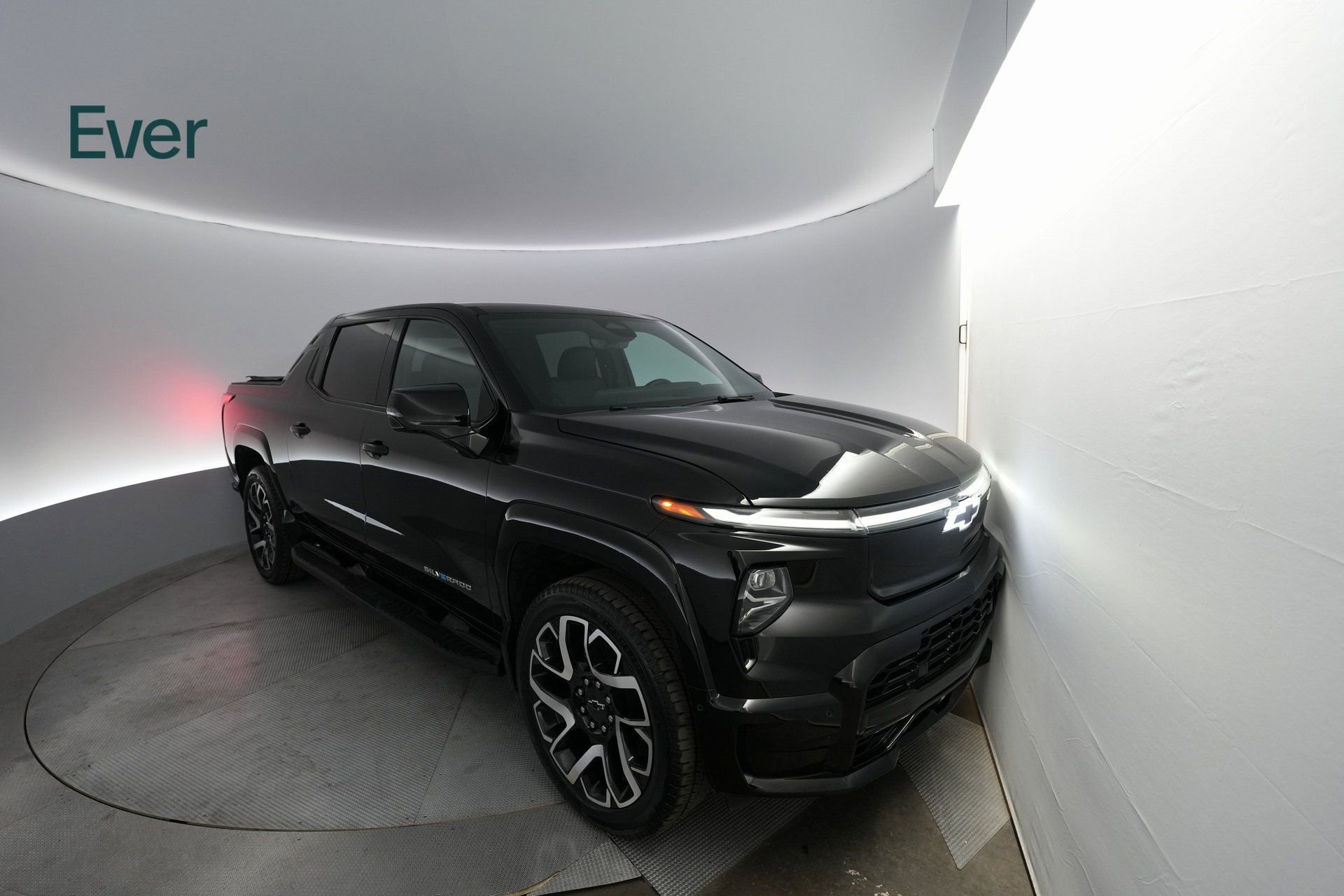 Used 2024 Chevrolet Silverado EV RST image 2