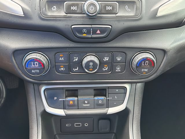Used 2022 GMC Terrain SLE w/ Driver Convenience Package FWD image 14