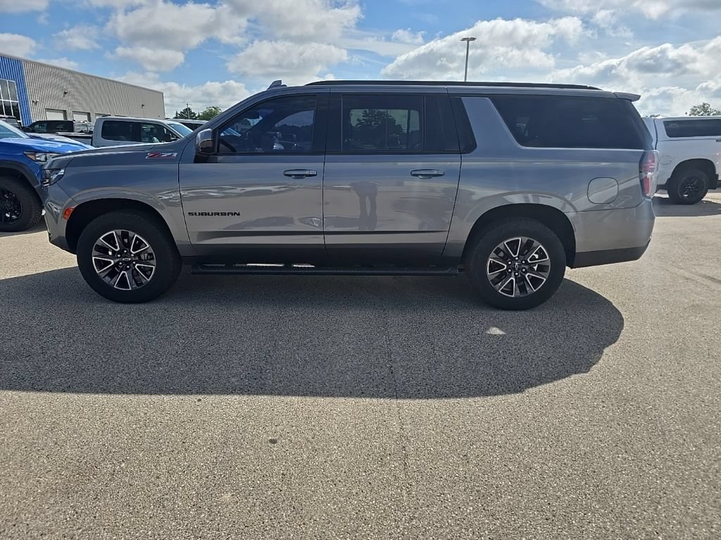 Used 2021 Chevrolet Suburban Z71 AWD/4WD image 3