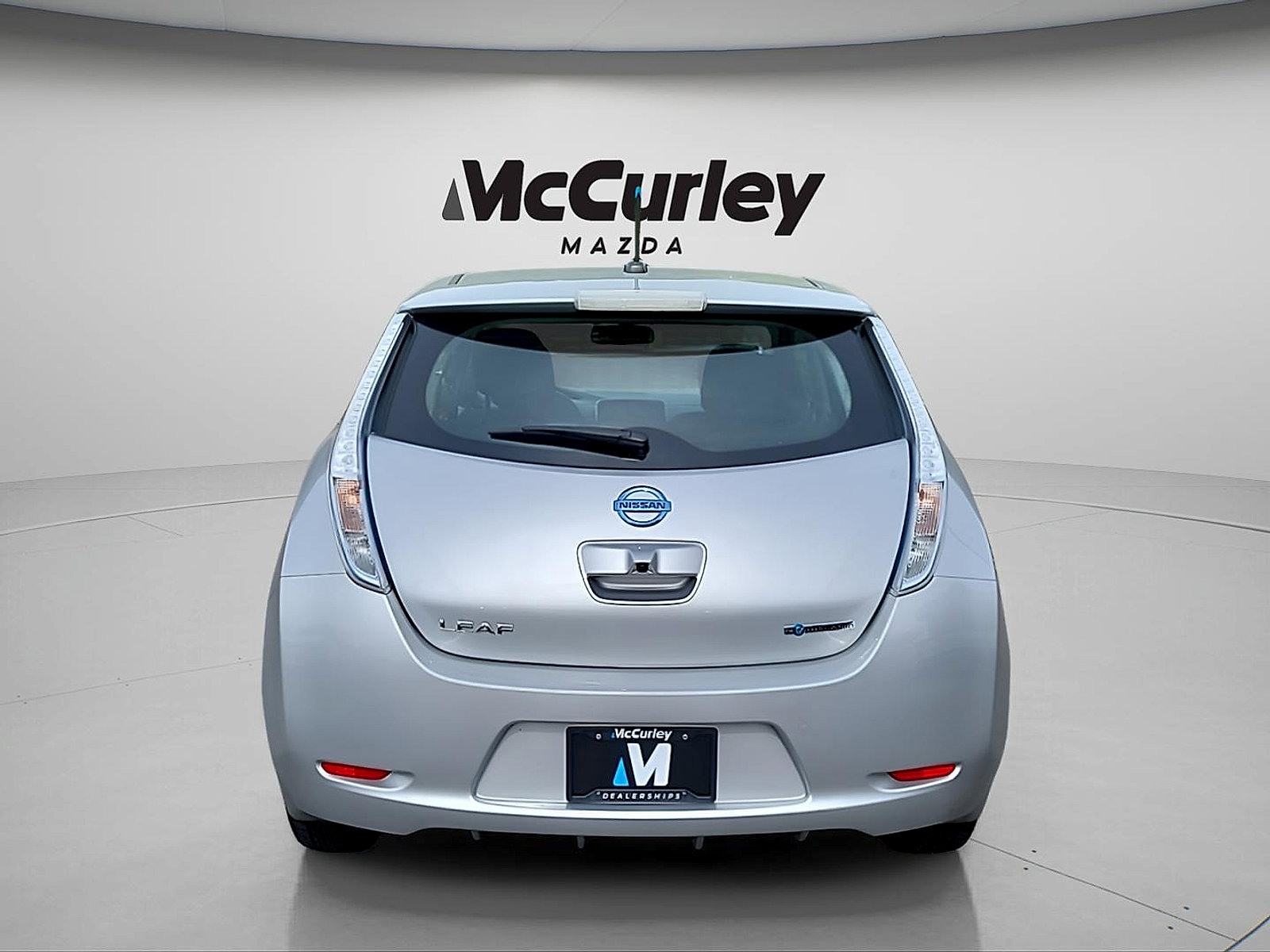 Used 2014 Nissan Leaf SV FWD image 6