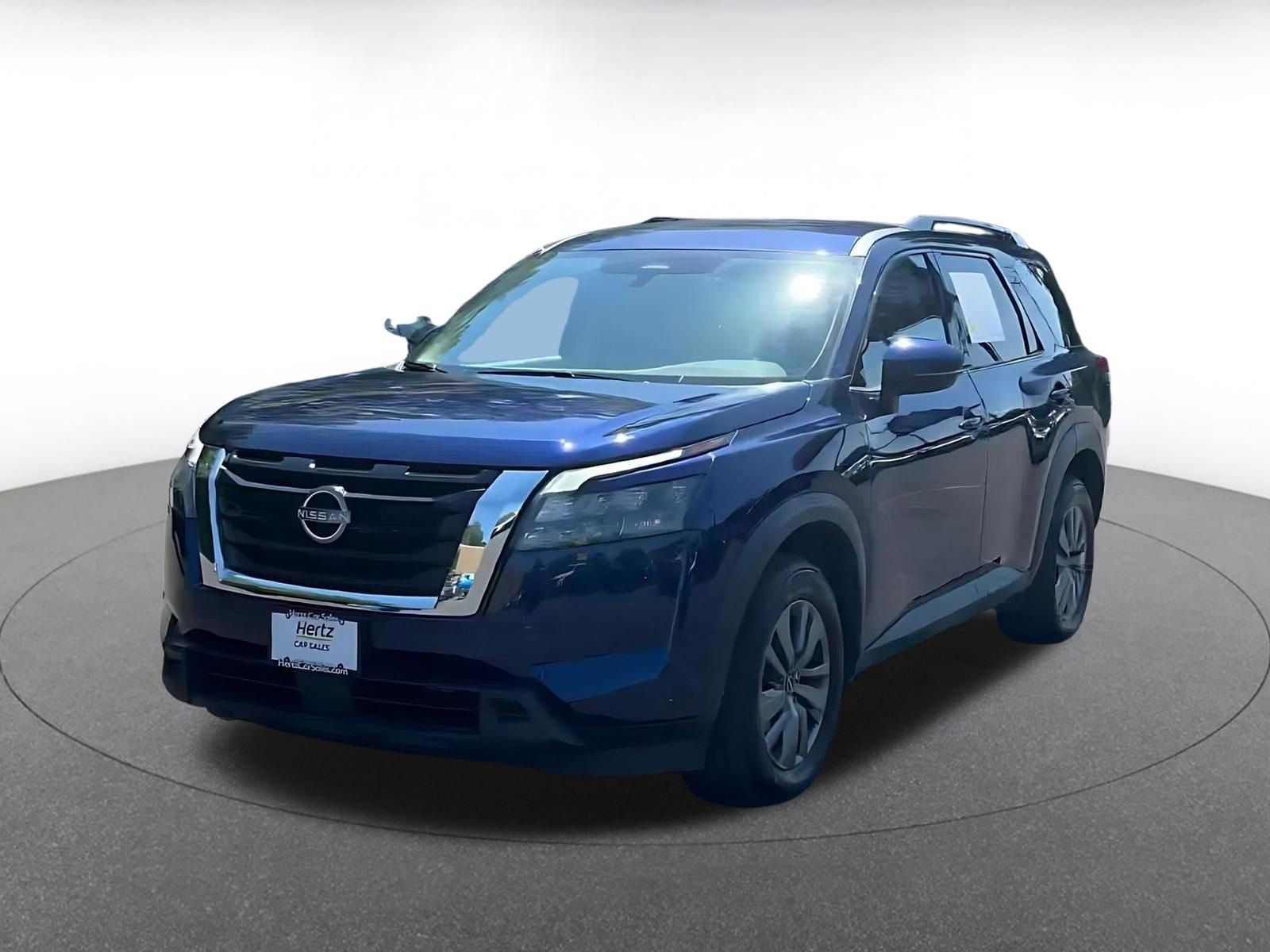 Used 2025 Nissan Pathfinder SV FWD image 7