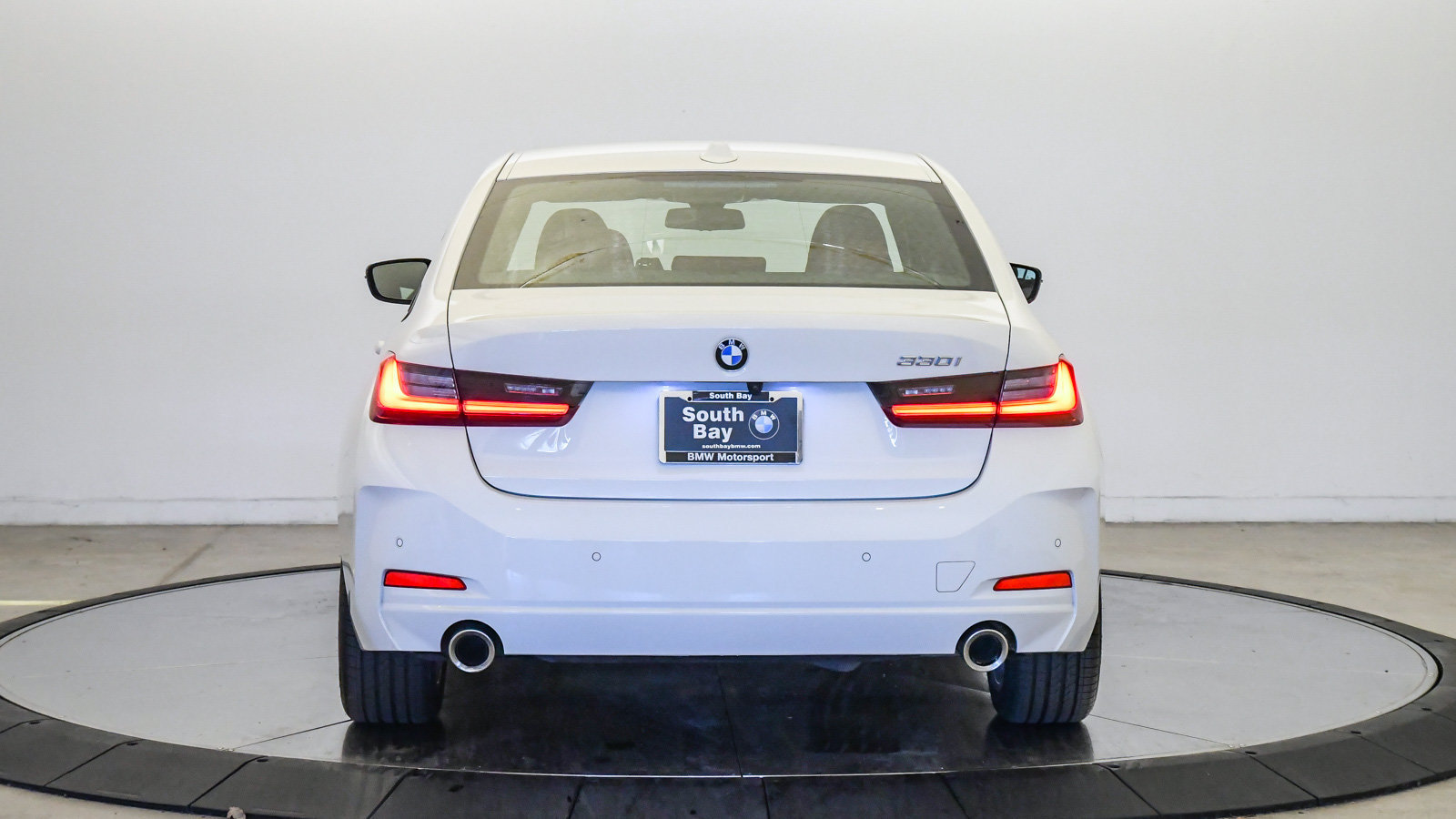 Certified 2023 BMW 330i Sedan w/ Premium Package RWD image 3