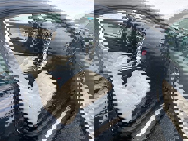 Used 2011 Volvo C70 T5 image 11