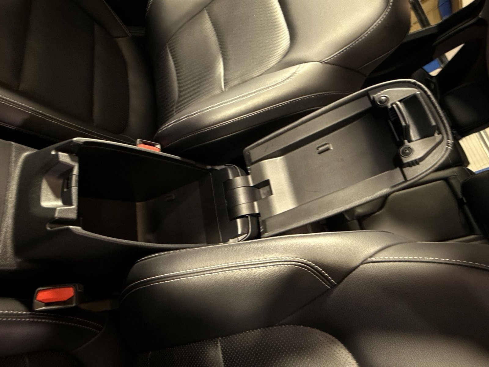 Used 2021 Ford Escape SEL image 35