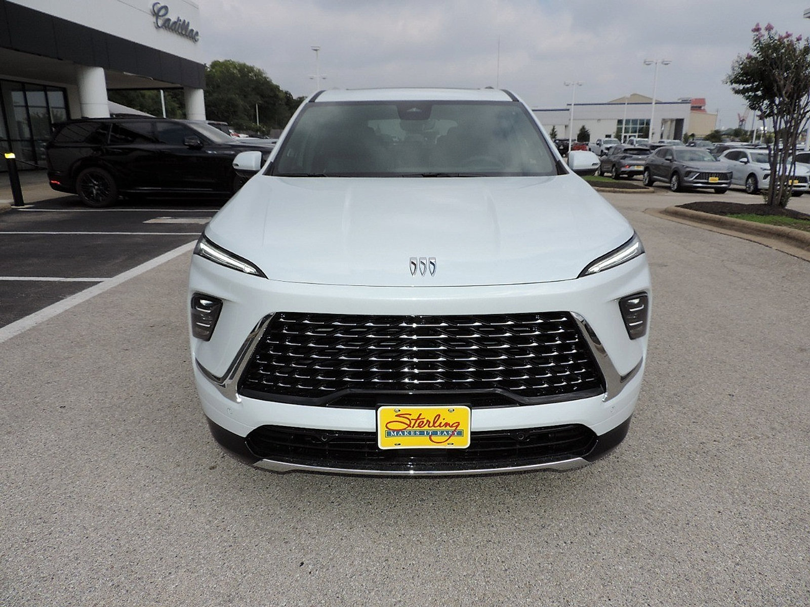 New 2026 Buick Enclave Avenir w/ Super Cruise Package FWD image 2