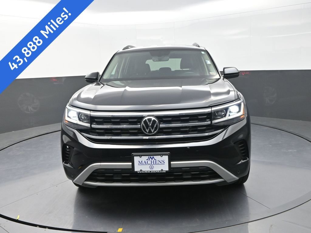 Used 2023 Volkswagen Atlas SE image 2