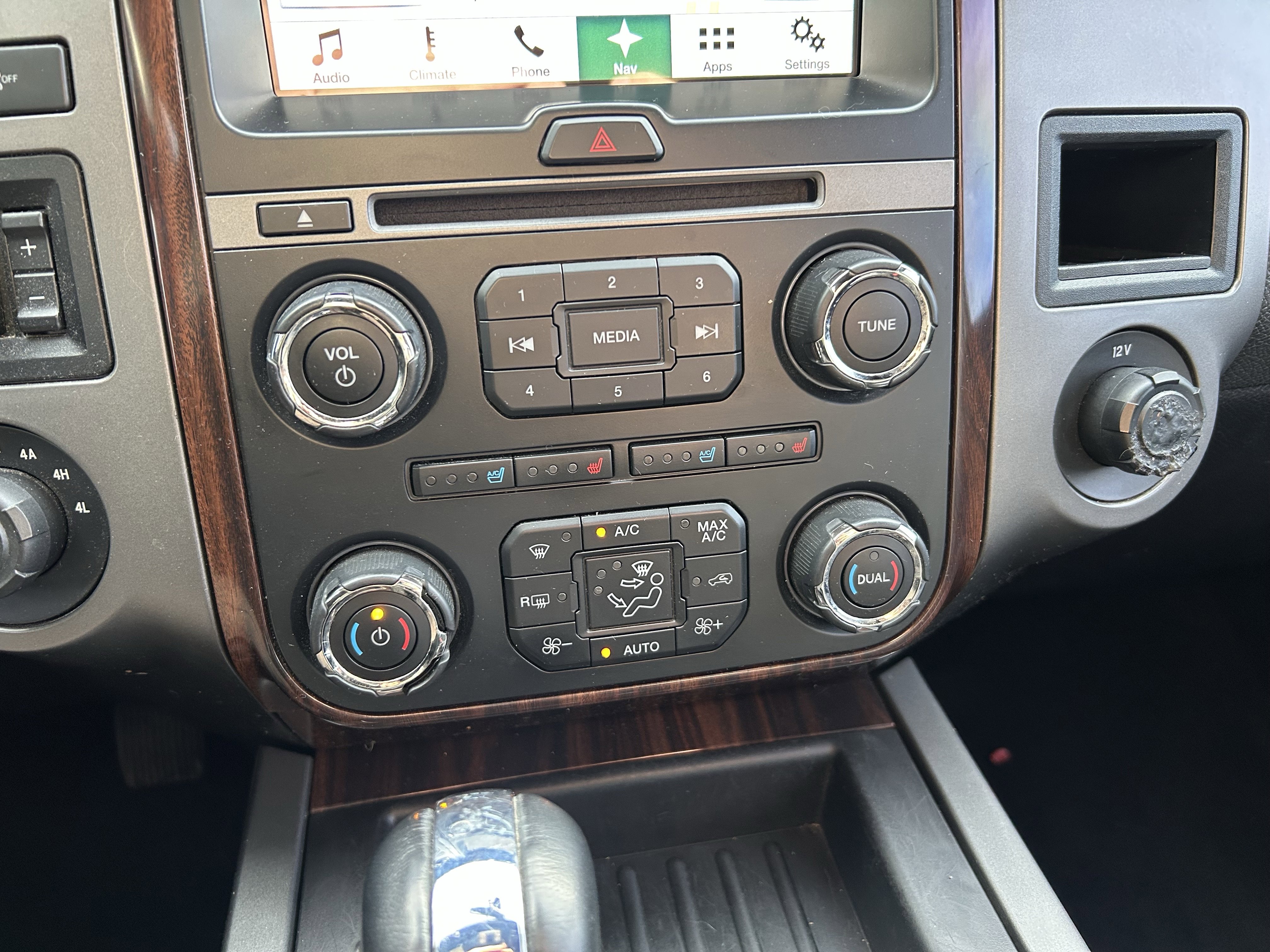 Used 2016 Ford Expedition Platinum image 15