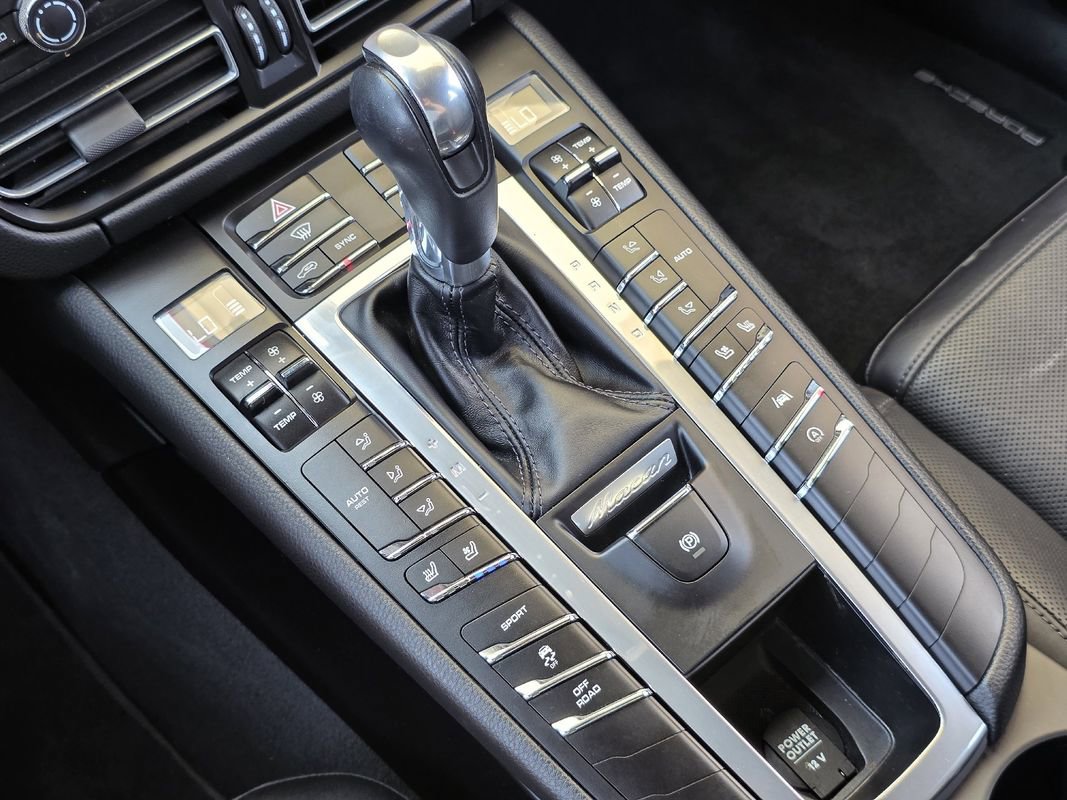 Used 2019 Porsche Macan image 16