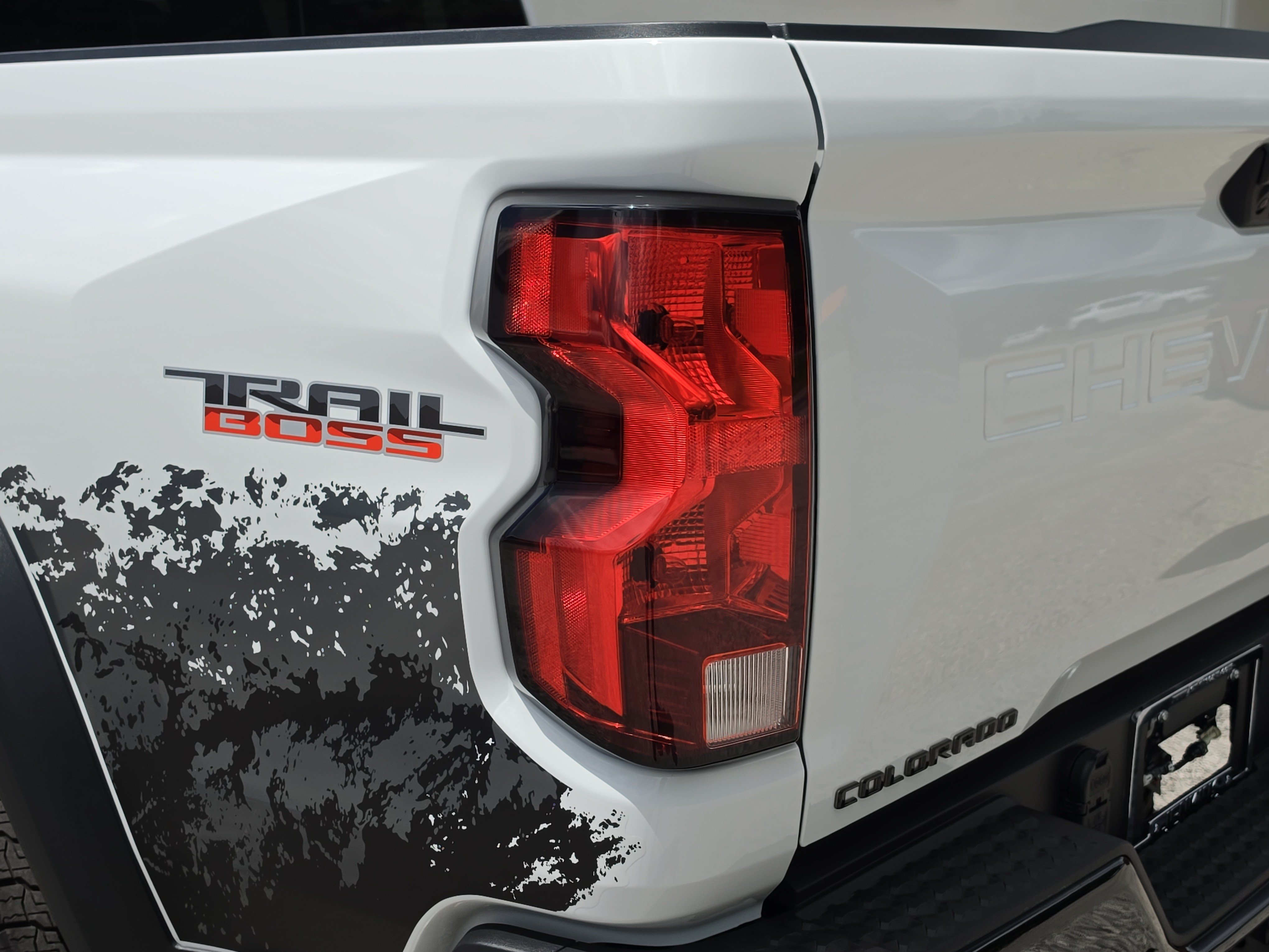 Used 2026 Chevrolet Colorado Trail Boss w/ LPO, Bronce Accent Package AWD/4WD image 10