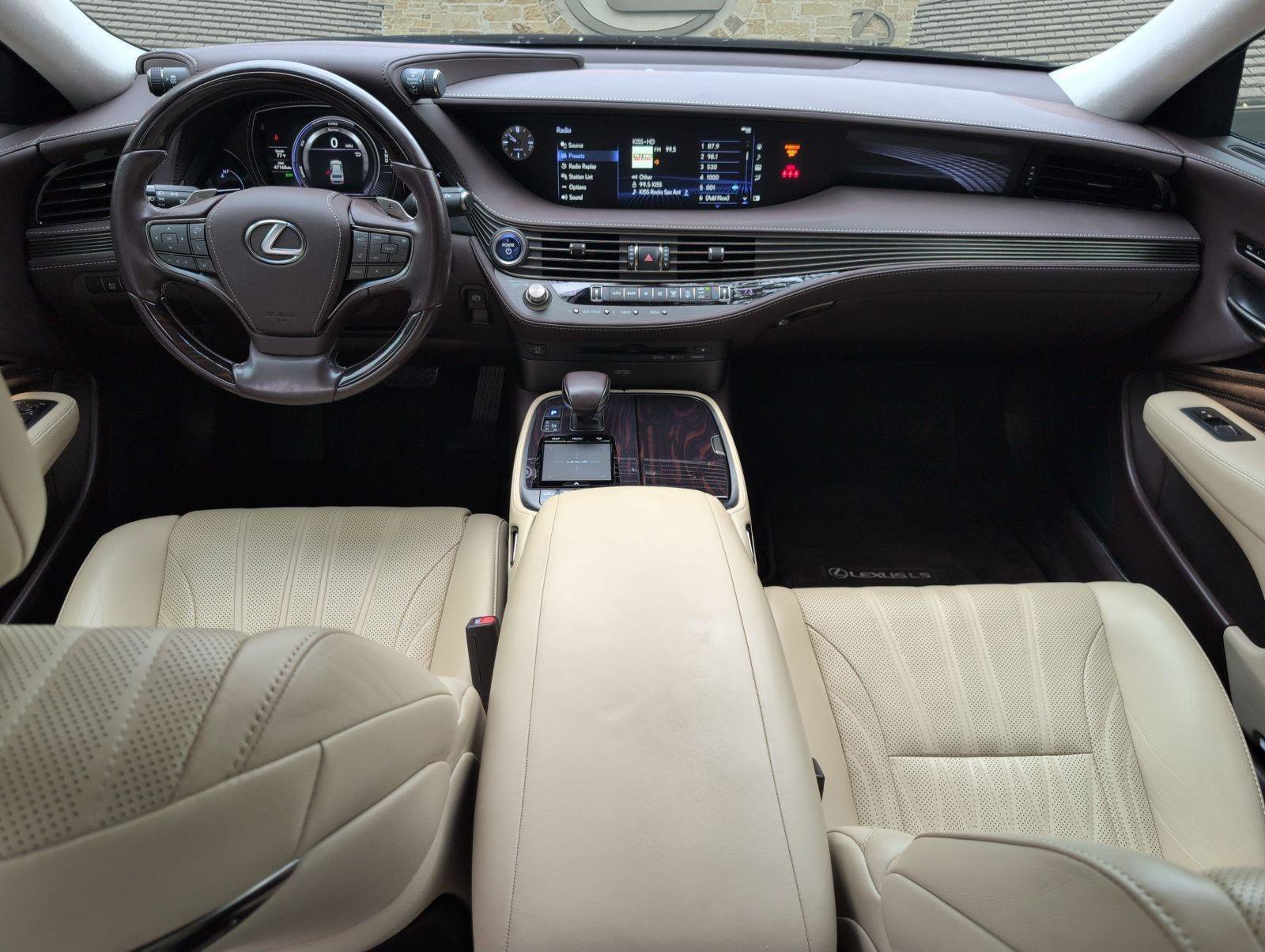 Used 2019 Lexus LS 500h RWD image 16