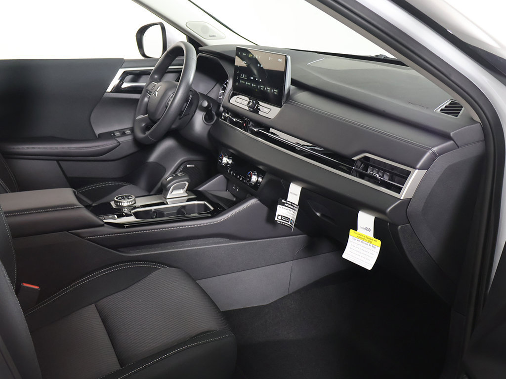 New 2026 Mitsubishi Outlander ES AWD/4WD image 26