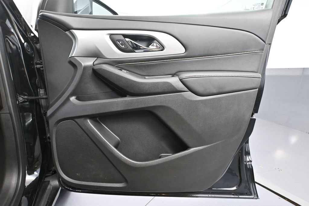 Used 2021 Chevrolet Traverse LT AWD/4WD image 43