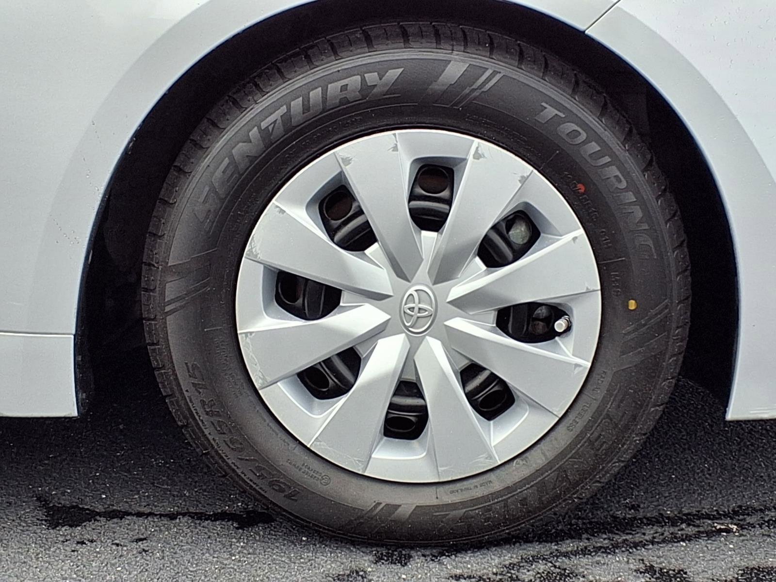 Used 2020 Toyota Corolla L image 29