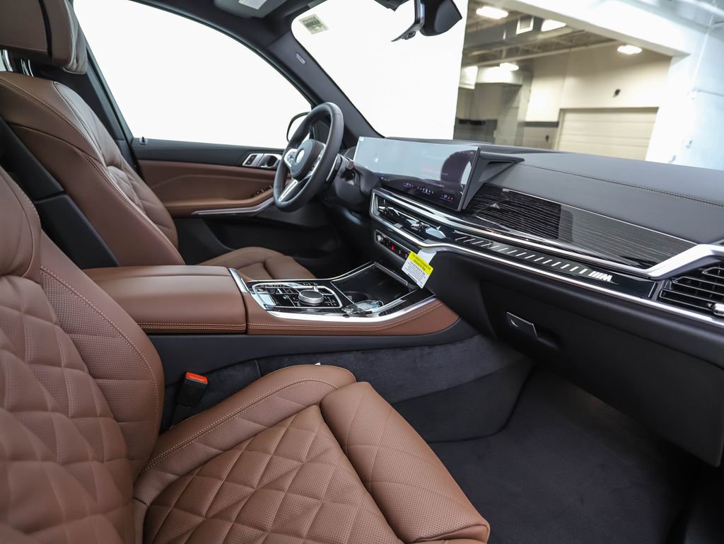 New 2026 BMW X5 M60i w/ Climate Comfort Package image 31