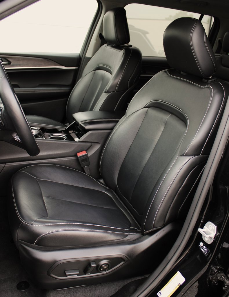 Used 2022 Jeep Grand Cherokee L Limited image 22