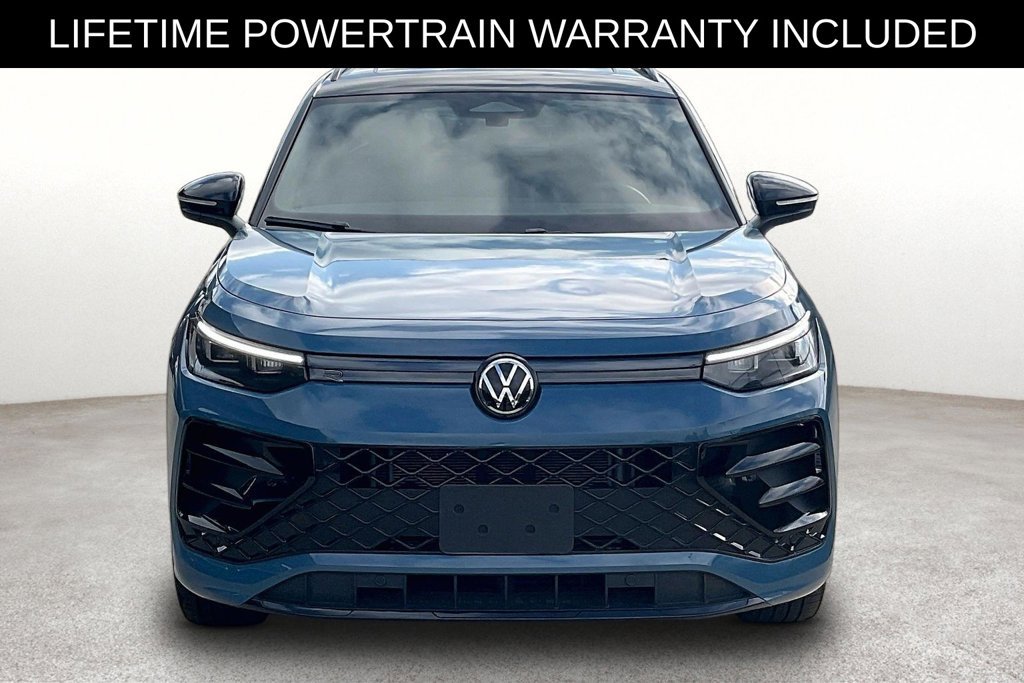 Used 2025 Volkswagen Tiguan SE R-Line AWD/4WD image 4