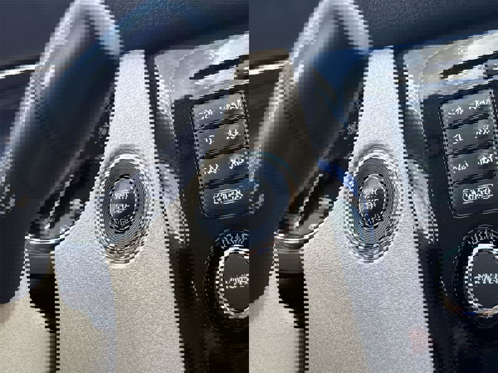 Used 2014 Nissan Rogue SV w/ SV Premium Package FWD image 32