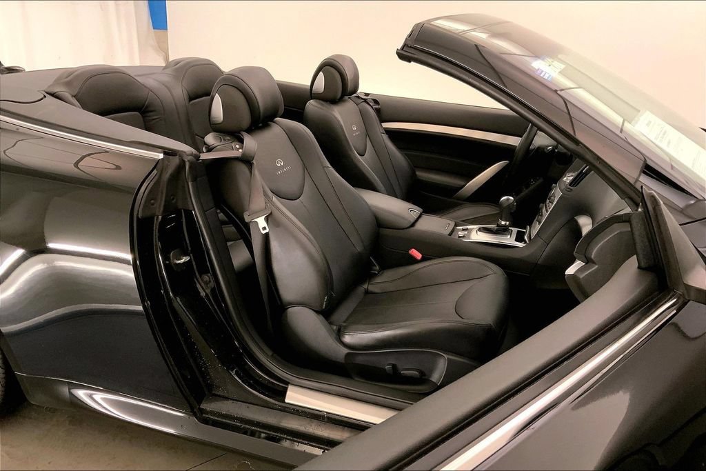 Used 2013 INFINITI G37 Convertible w/ Premium Pkg RWD image 6