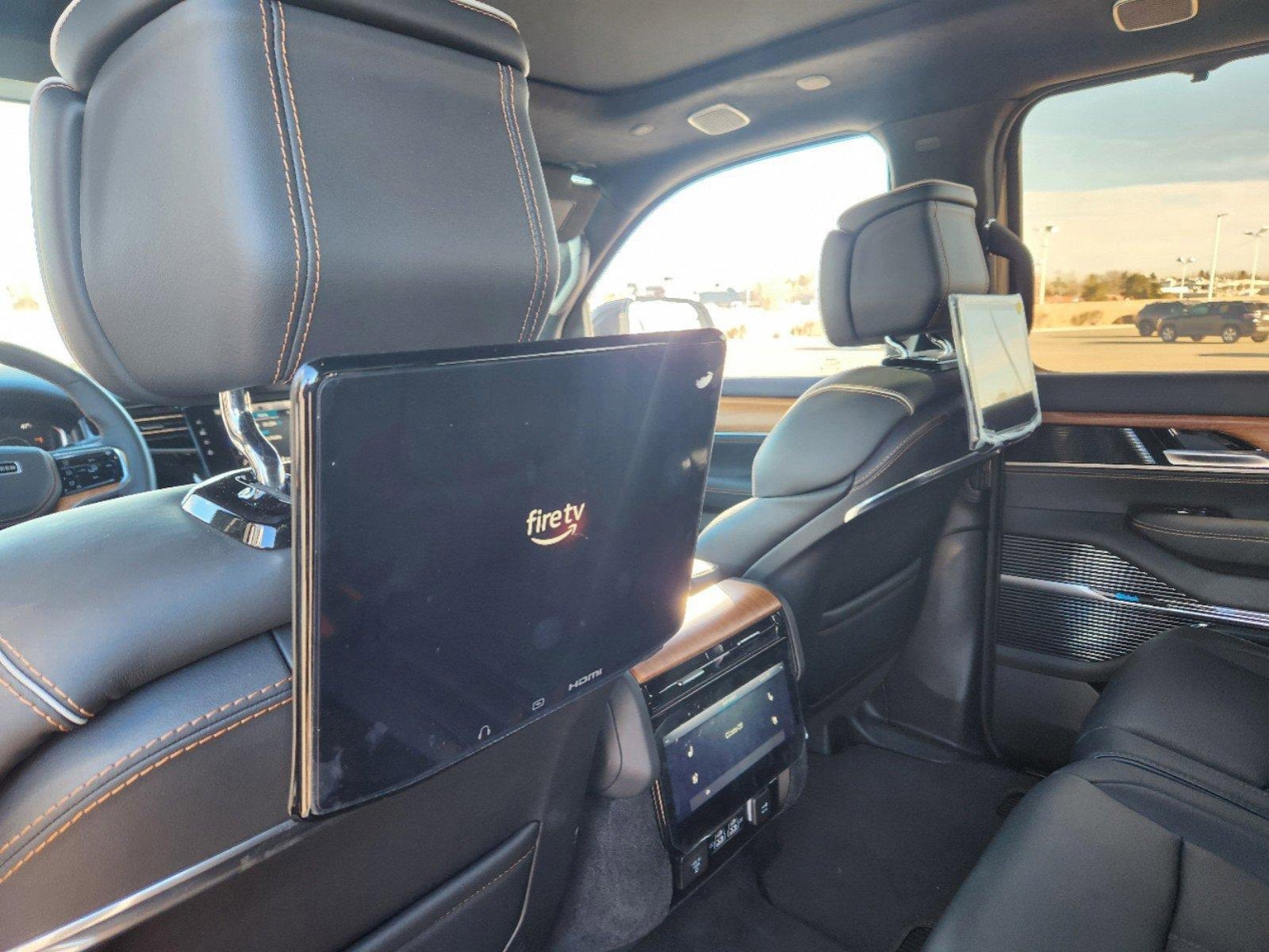 New 2024 Jeep Grand Wagoneer Series III w/ Rear Seat Video Group 1 AWD/4WD image 17