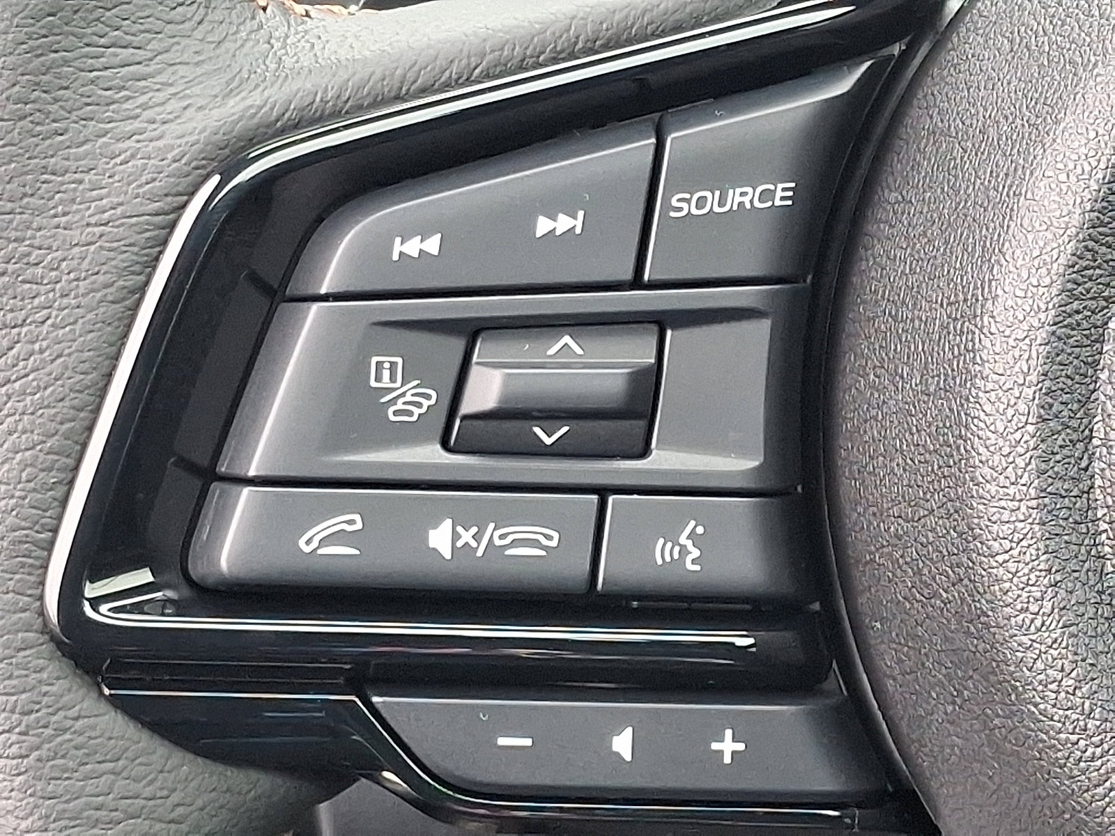 Certified 2025 Subaru Forester Touring image 23