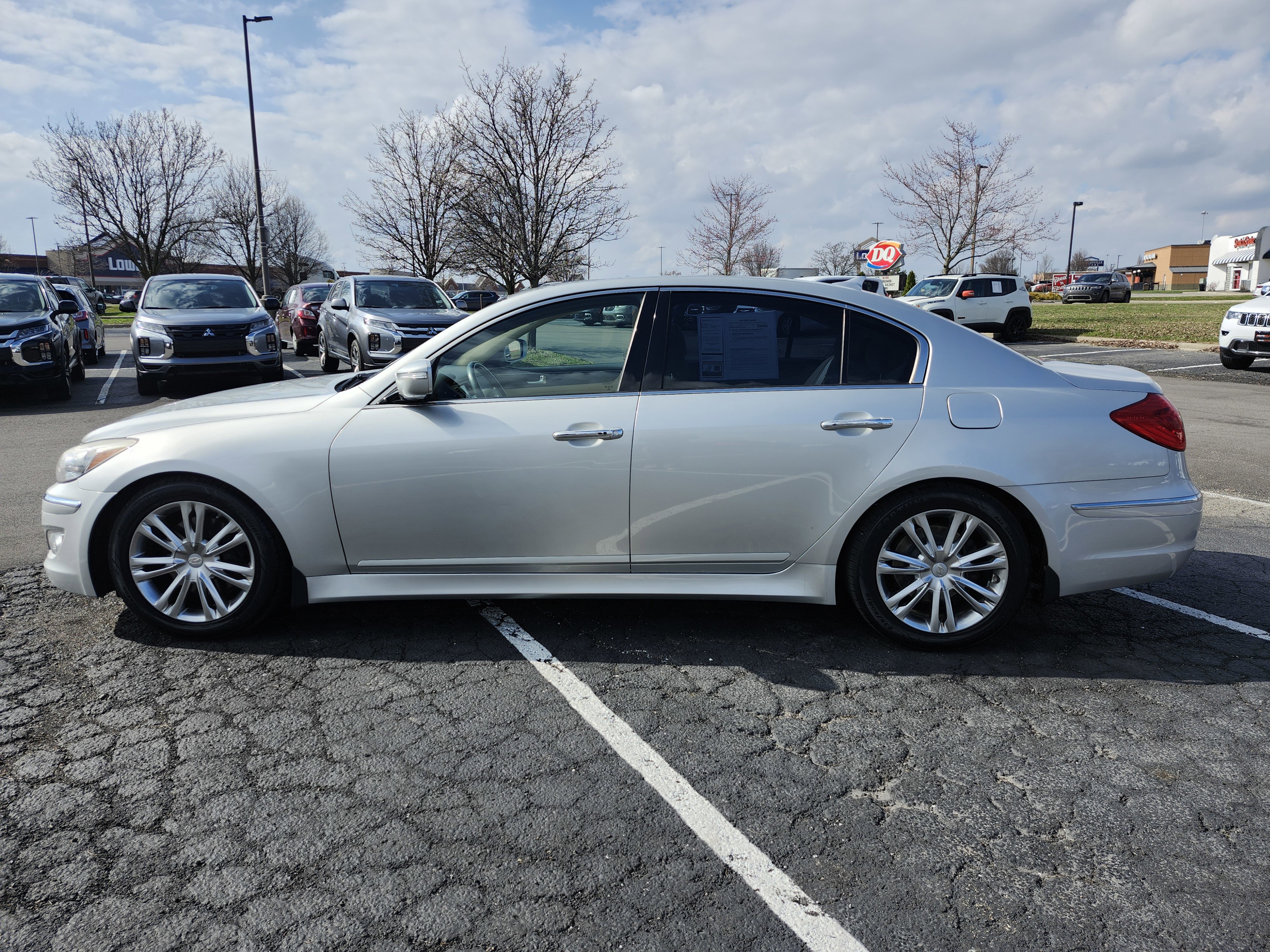 Used 2013 Hyundai Genesis 3.8 w/ Premium Pkg image 15