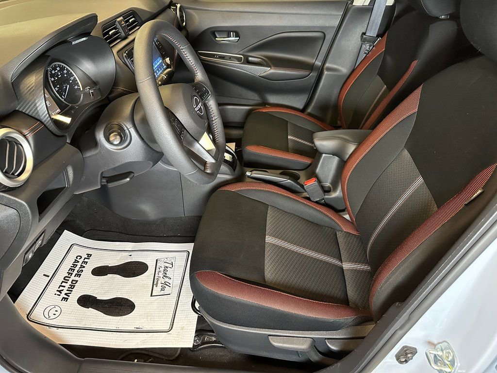 Used 2024 Nissan Versa SR w/ Trunk Package image 18