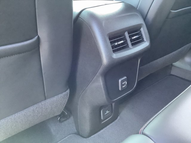 Used 2022 Chevrolet Equinox RS w/ RS Leather Package image 25