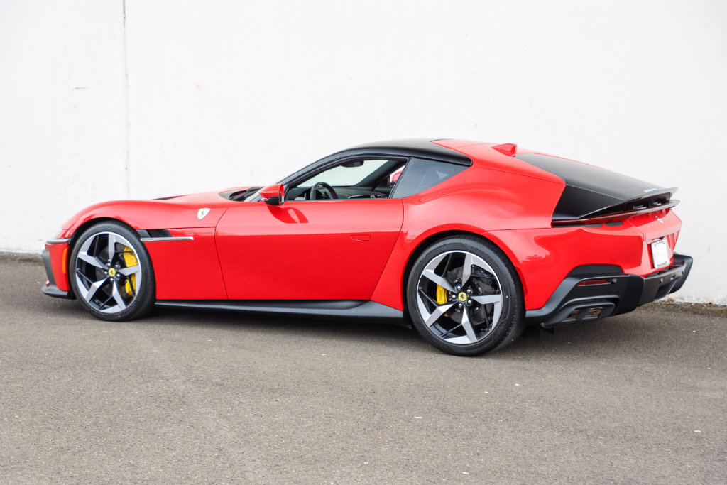 Certified 2026 Ferrari 12Cilindri RWD image 9