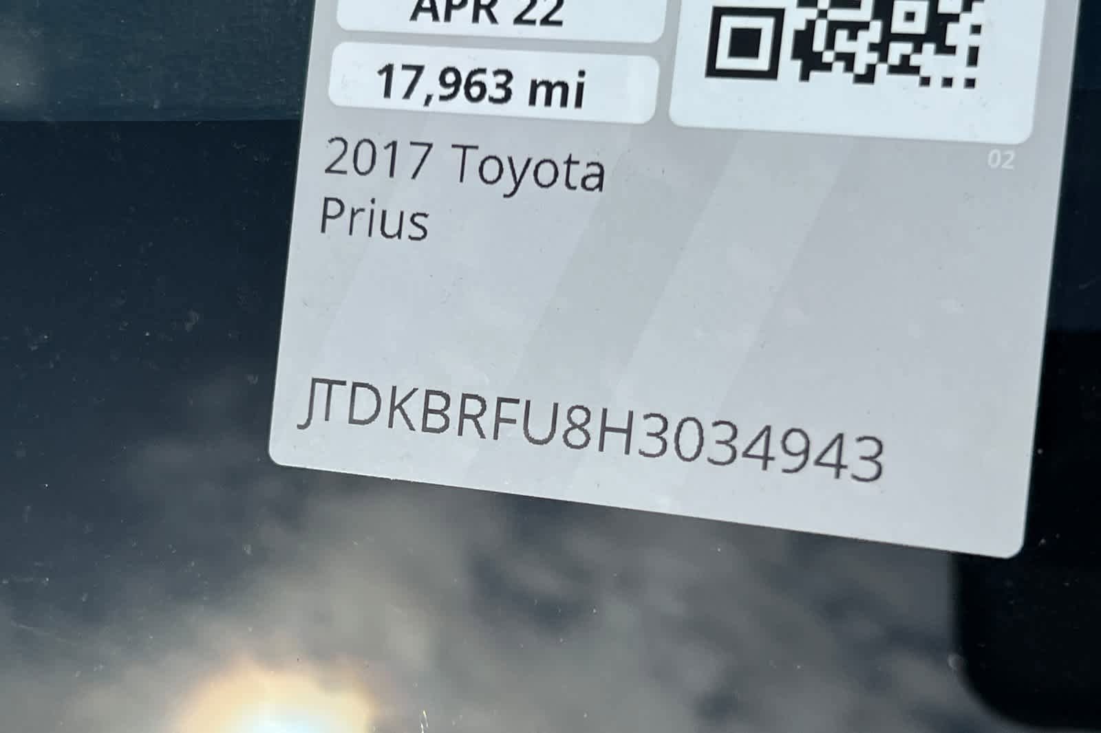 Certified 2017 Toyota Prius Two w/ Carpet Mat Package FWD image 23