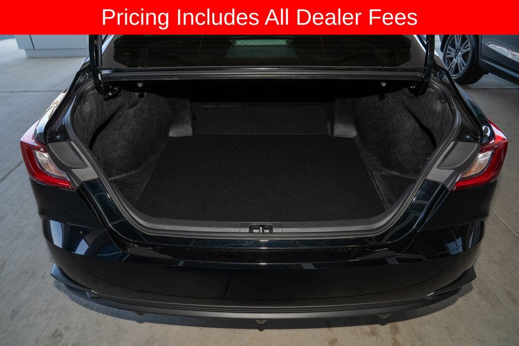 Used 2026 Toyota Camry SE FWD image 5