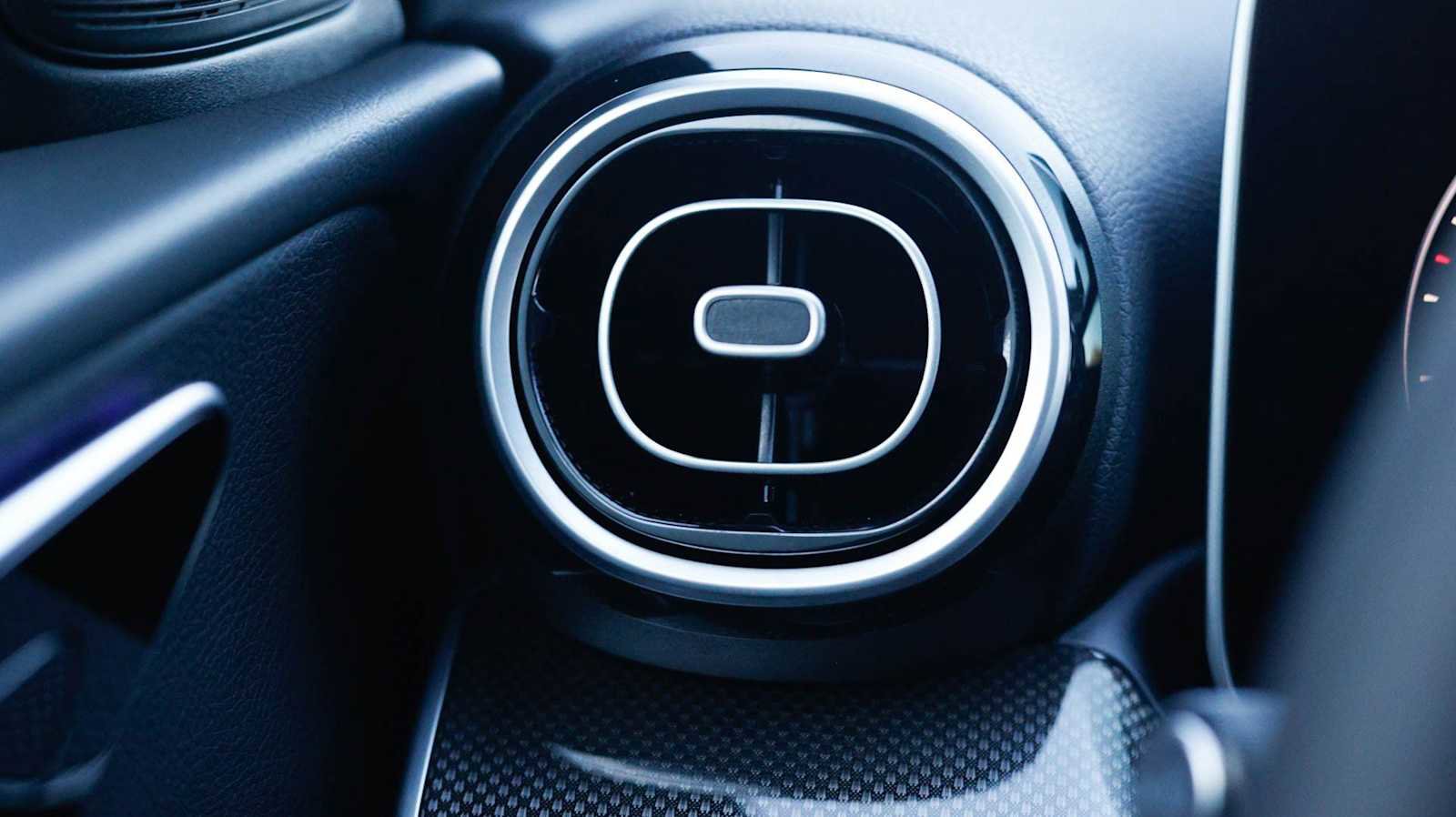 Used 2026 Mercedes-Benz C 300 4MATIC Sedan image 29