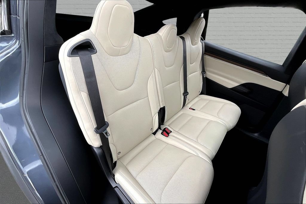 Used 2023 Tesla Model X AWD/4WD image 16
