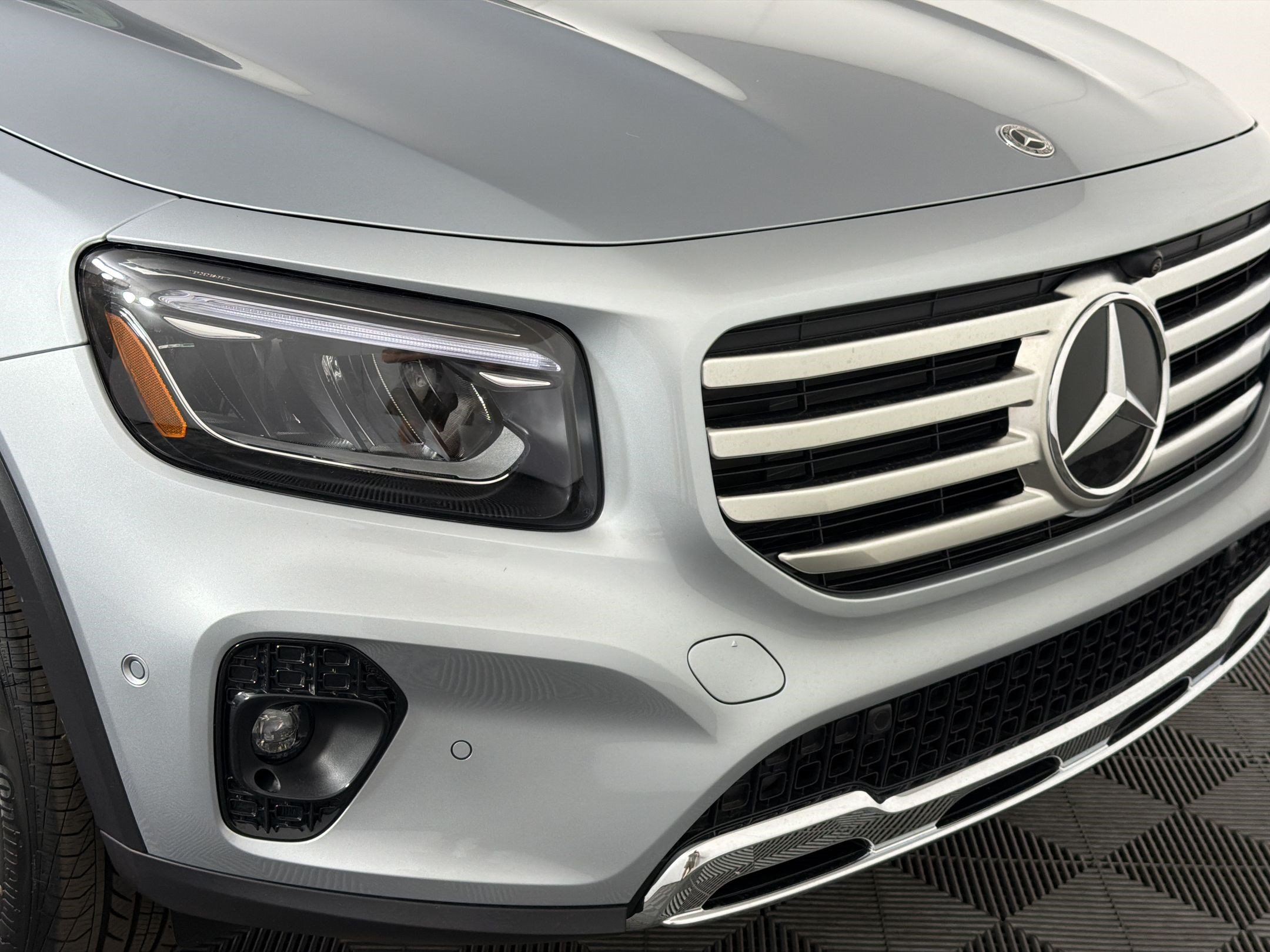 Used 2026 Mercedes-Benz GLB 250 4MATIC image 12