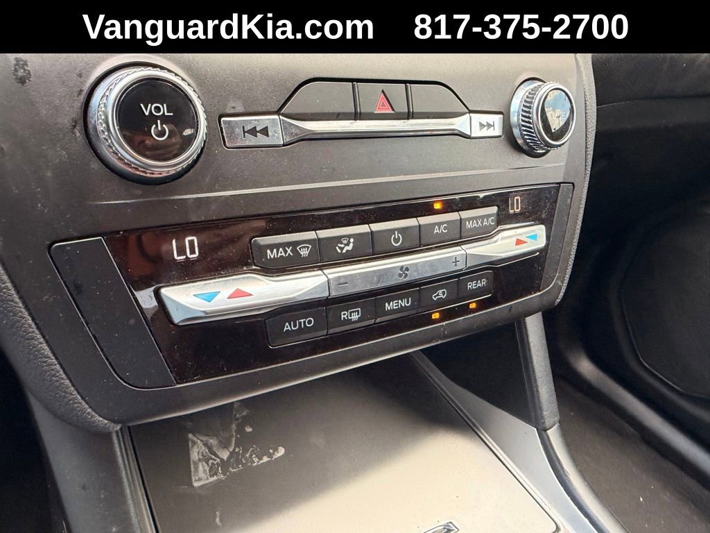 Used 2020 Ford Explorer XLT RWD image 23