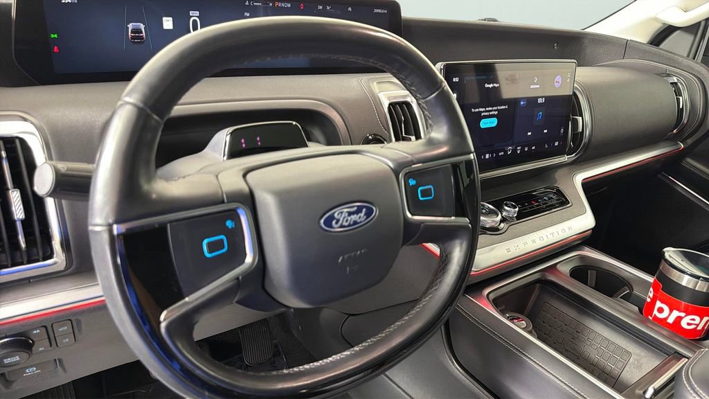 Used 2025 Ford Expedition Max Platinum AWD/4WD image 21