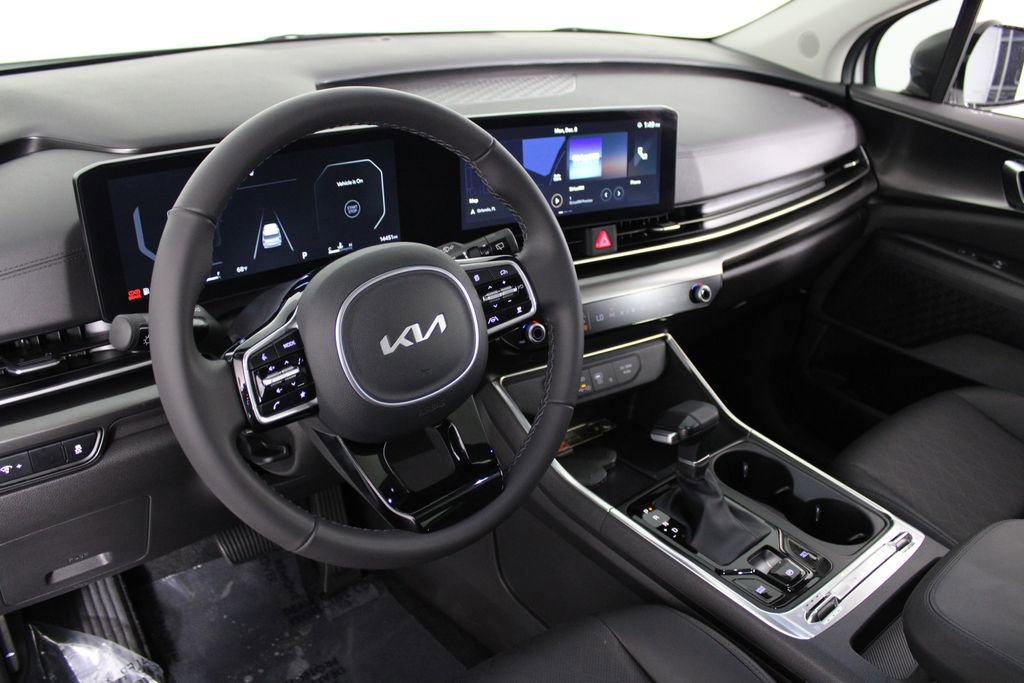 Used 2025 Kia Carnival SX image 19