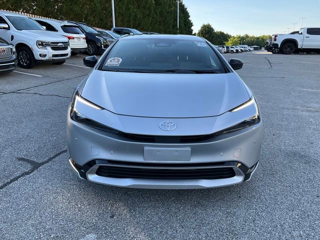Used 2025 Toyota Prius Plug-In Hybrid FWD image 2