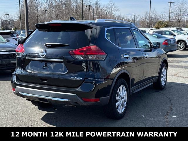 Used 2017 Nissan Rogue SV w/ SV Premium Package image 2