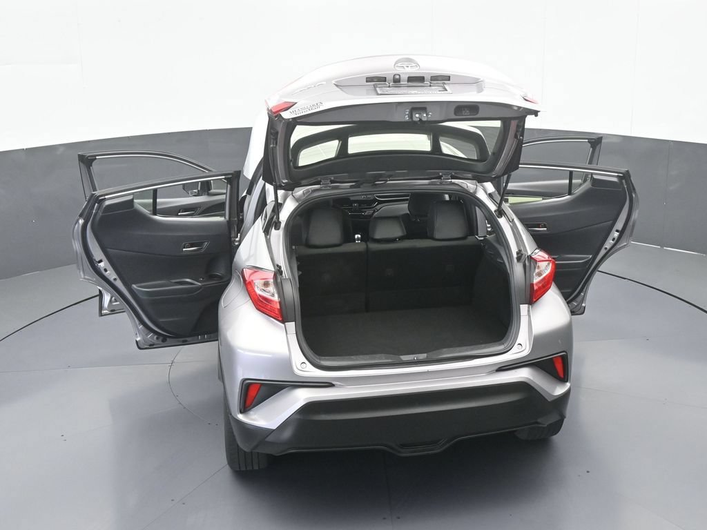 Used 2019 Toyota C-HR LE FWD image 60