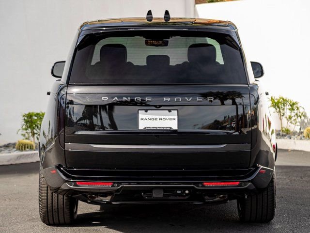 New 2026 Land Rover Range Rover SE image 8