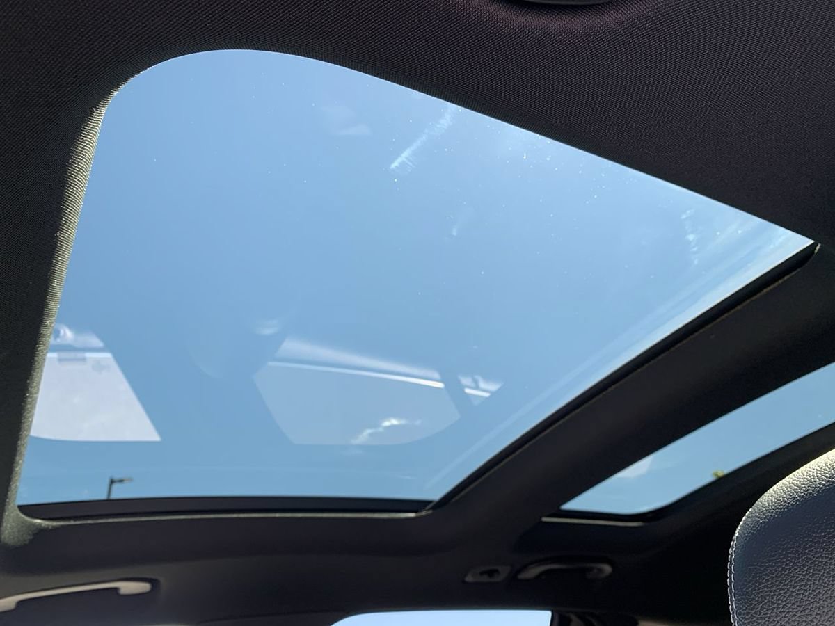 Used 2018 Mercedes-Benz GLC 300 4MATIC image 27