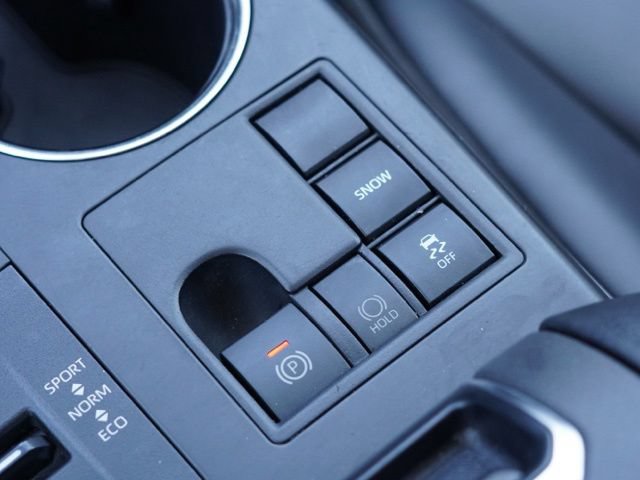 Used 2023 Toyota Highlander XLE FWD image 38