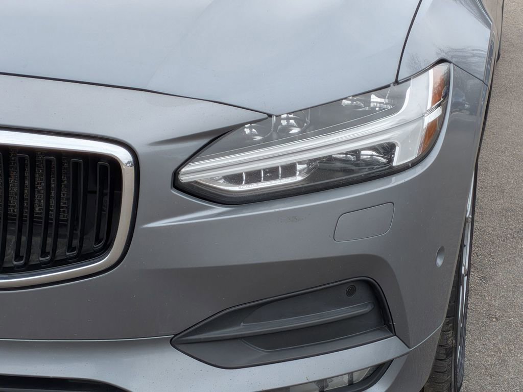 Used 2018 Volvo S90 T6 Momentum w/ Convenience Package image 9