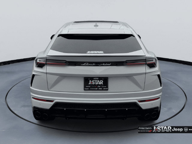 Used 2022 Lamborghini Urus AWD/4WD image 5
