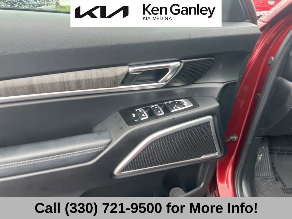 Certified 2023 Kia Telluride EX w/ EX Captain's Chair Package image 27