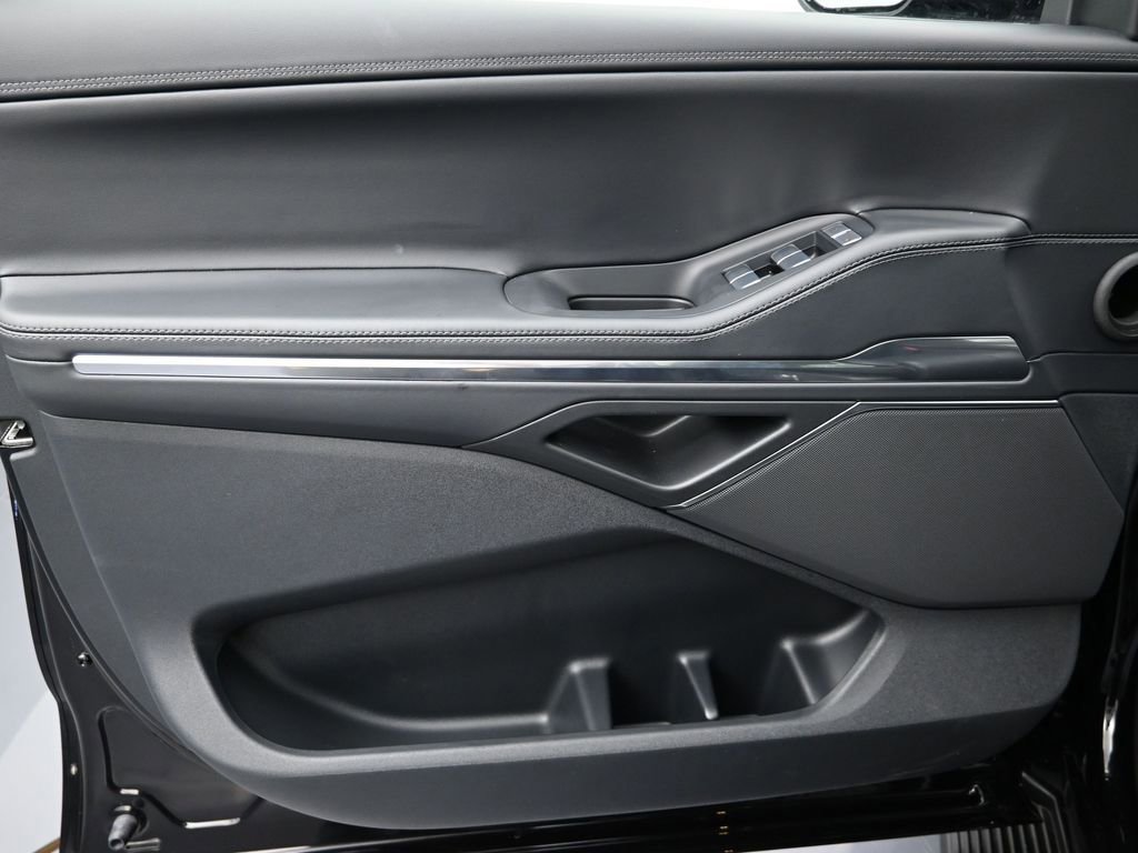 New 2026 Lincoln Navigator L Premier image 11