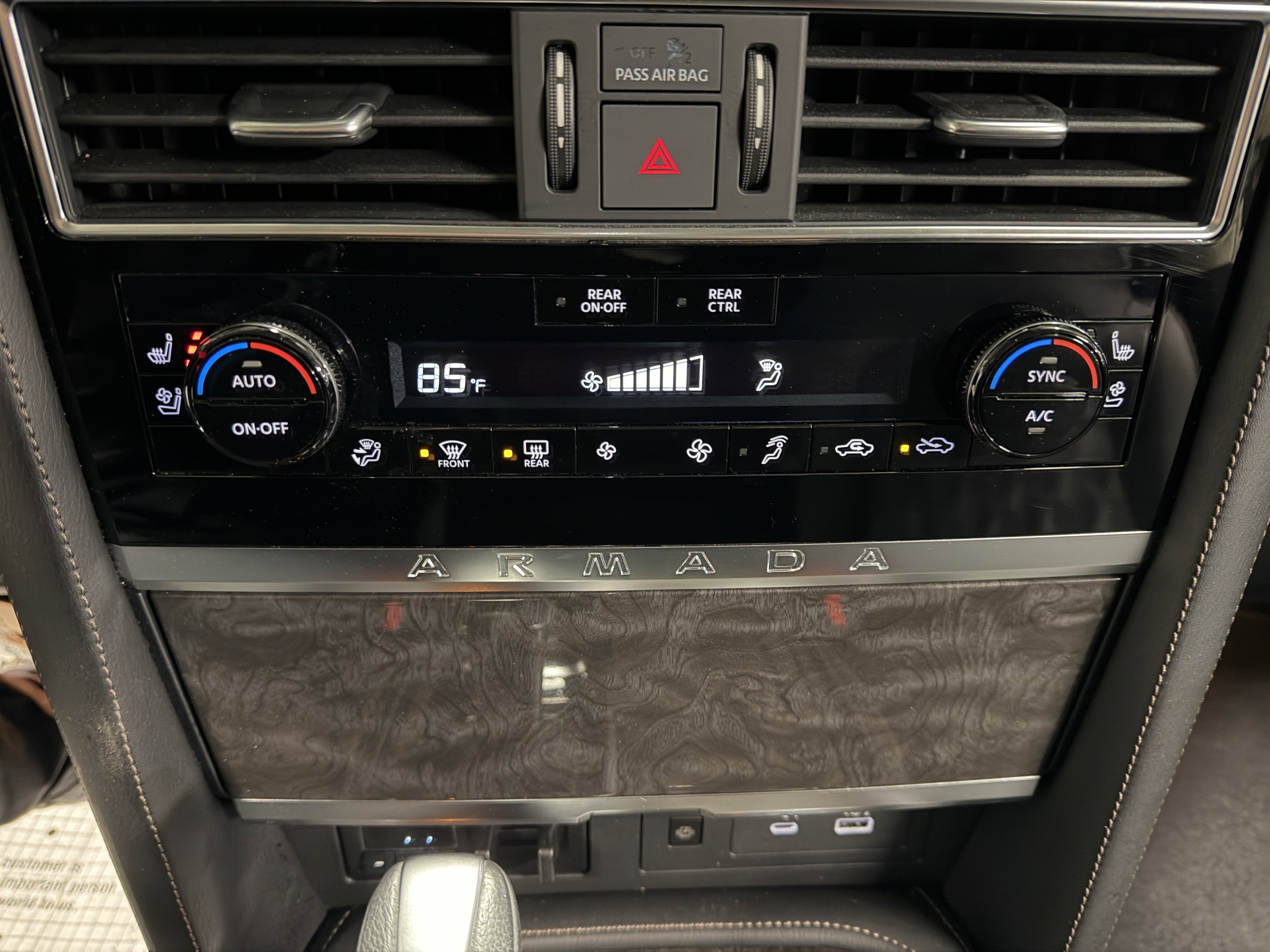 Used 2024 Nissan Armada Platinum w/ Captain's Chairs Package image 16